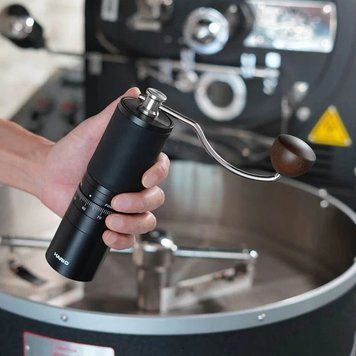 HARIO Coffee Grinder PRO - Ручная кофемолка CGP-2-B-EU фото