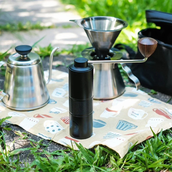 Кофемолка Hario Kabuto Coffee Grinder ручная MKBT-1B фото